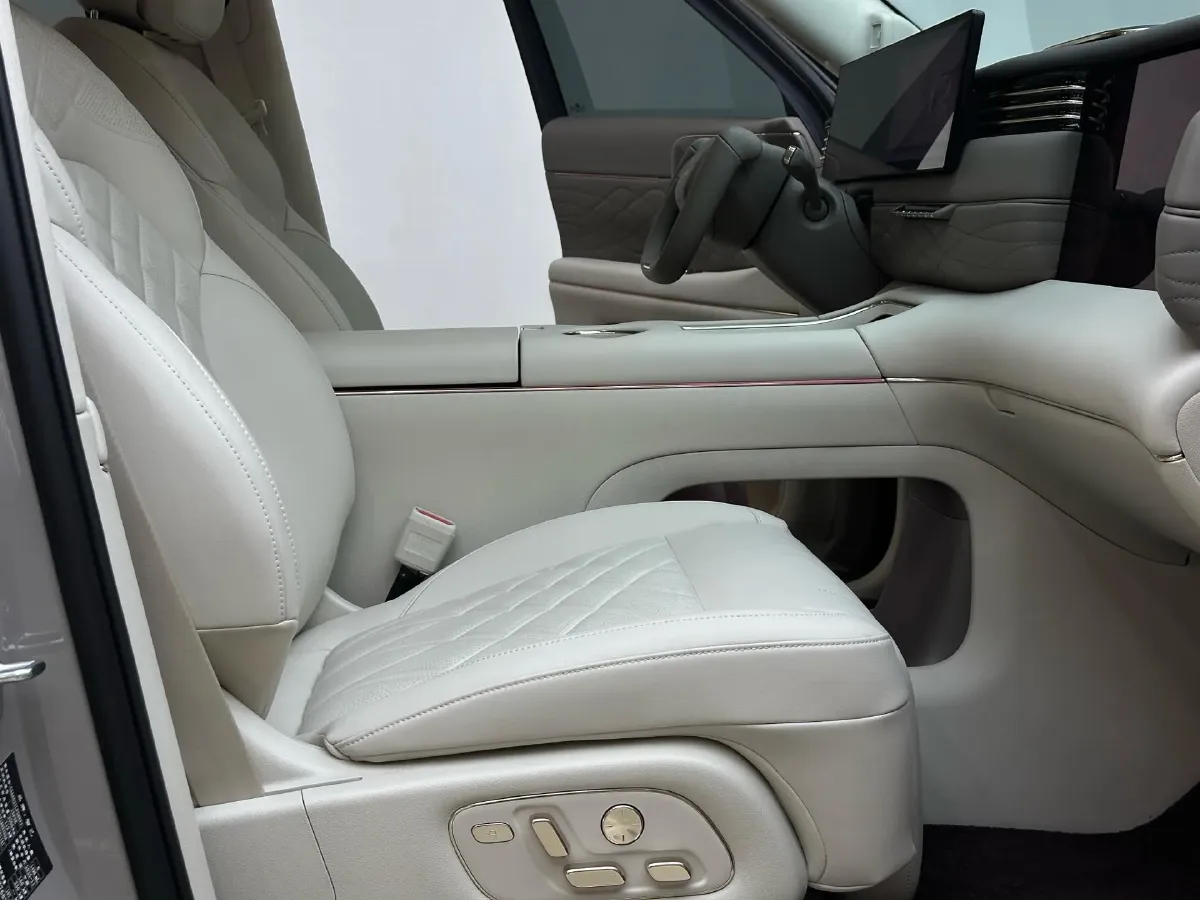 2026 IM LS9 REEV 155HP REEV,autocango,china used car exporter,china ev exporter,chinese used car exporter,chinese used ev exporter