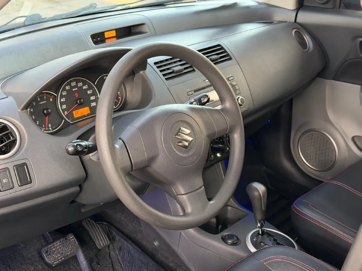 2015 LiFan 720 1.8L 133HP L4 CVT,autocango,china used car exporter,china ev exporter,chinese used car exporter,chinese used ev exporter