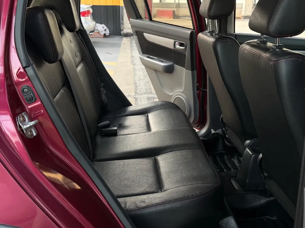 2015 LiFan 720 1.8L 133HP L4 CVT,autocango,china used car exporter,china ev exporter,chinese used car exporter,chinese used ev exporter