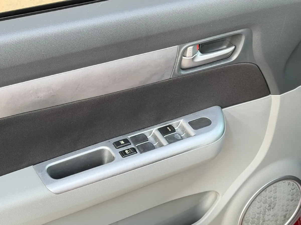 2015 LiFan 720 1.8L 133HP L4 CVT,autocango,china used car exporter,china ev exporter,chinese used car exporter,chinese used ev exporter