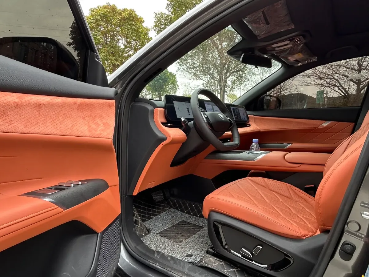 2025 ChangAn CS75 Plus 1.5T 192HP L4 8AT,autocango,china used car exporter,china ev exporter,chinese used car exporter,chinese used ev exporter