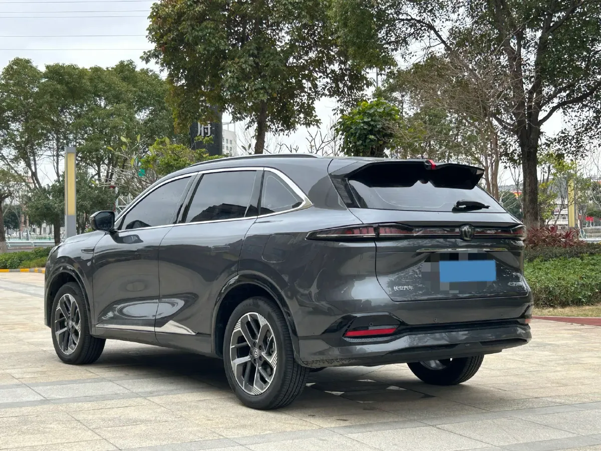 2025 ChangAn CS75 Plus 1.5T 192HP L4 8AT,autocango,china used car exporter,china ev exporter,chinese used car exporter,chinese used ev exporter