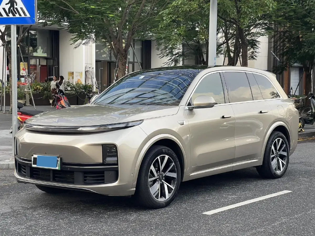 2023 Li L8 Range Extended 154HP REEV 40.9KWH
