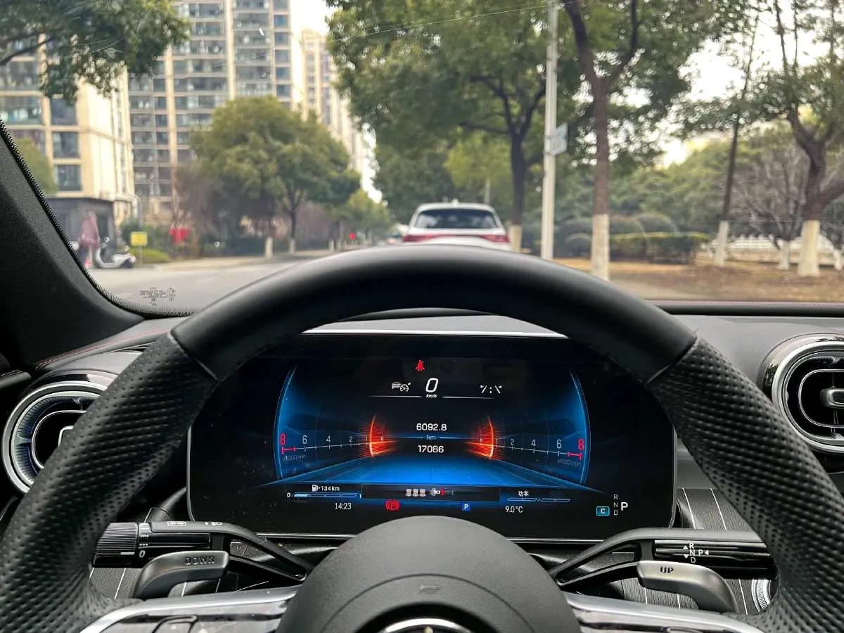 2024 Mercedes-Benz C AMG 2.0T 408HP L4 9AT,autocango,china used car exporter,china ev exporter,chinese used car exporter,chinese used ev exporter