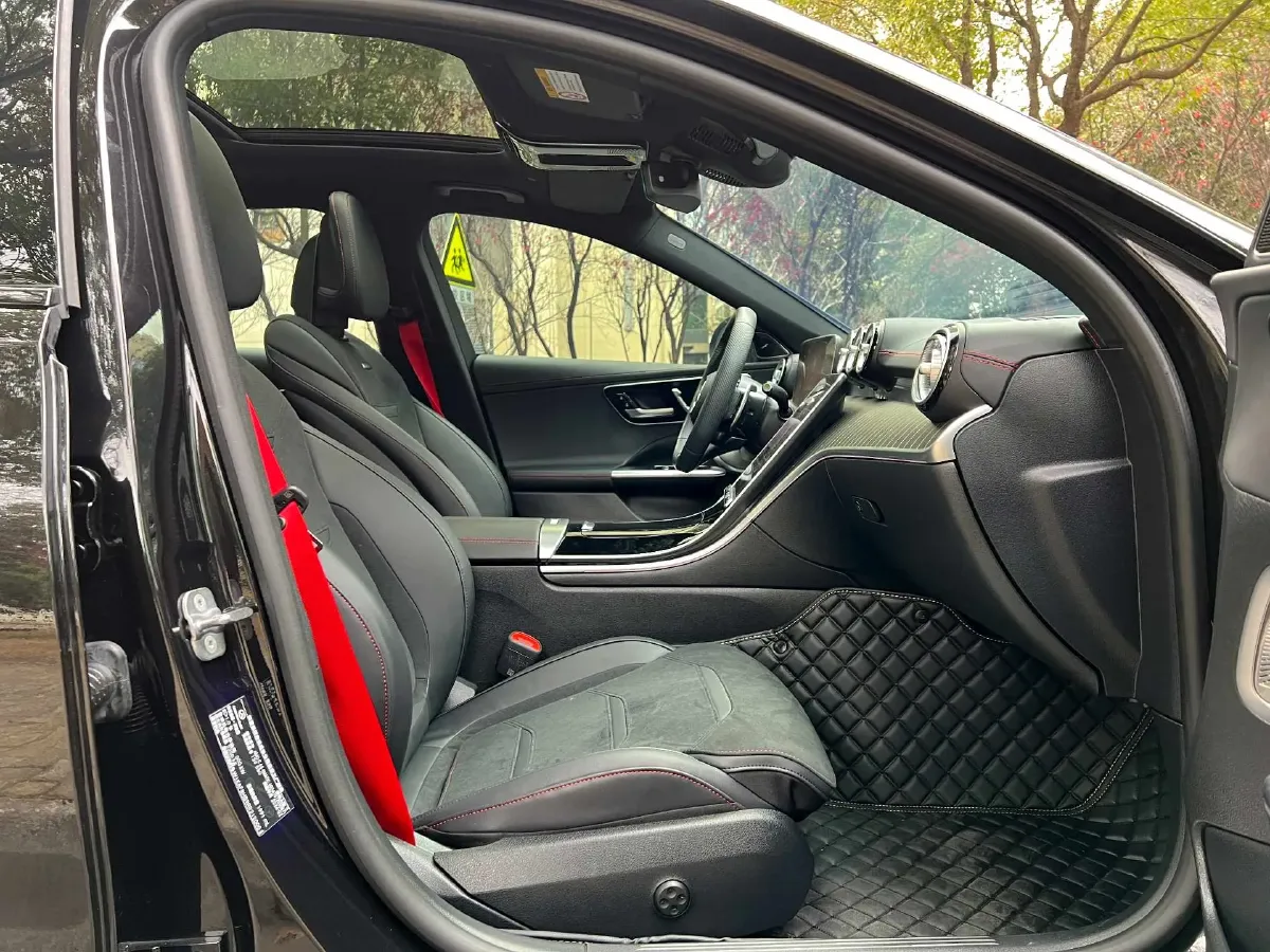 2024 Mercedes-Benz C AMG 2.0T 408HP L4 9AT,autocango,china used car exporter,china ev exporter,chinese used car exporter,chinese used ev exporter