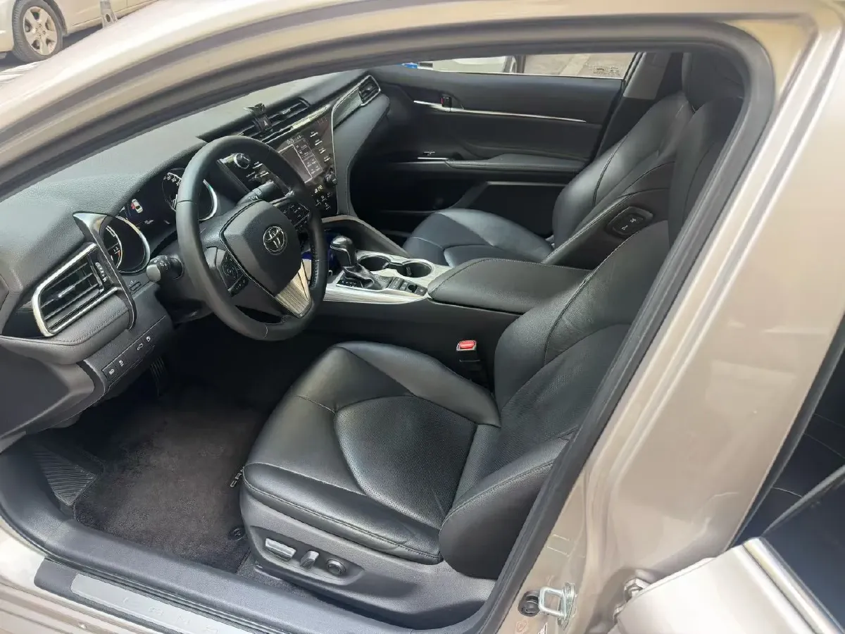 2019 Toyota Camry 2.5L 178HP L4 E-CVT Hybrid,autocango,china used car exporter,china ev exporter,chinese used car exporter,chinese used ev exporter