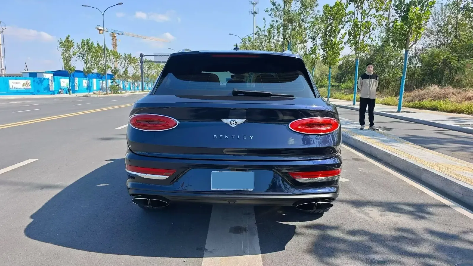 2021 Bentley Bentayga 4.0T 550HP V8 8AT,autocango,china used car exporter,china ev exporter,chinese used car exporter,chinese used ev exporter