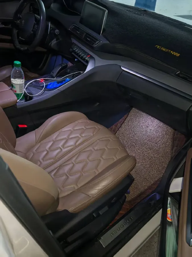 2019 Peugeot 5008 1.8T 204HP L4 6AT,autocango,china used car exporter,china ev exporter,chinese used car exporter,chinese used ev exporter