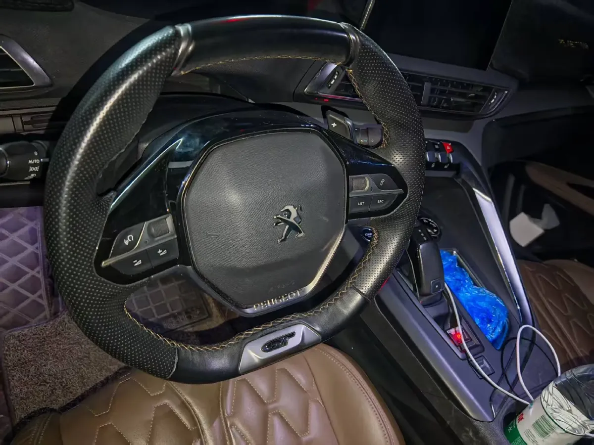 2019 Peugeot 5008 1.8T 204HP L4 6AT,autocango,china used car exporter,china ev exporter,chinese used car exporter,chinese used ev exporter