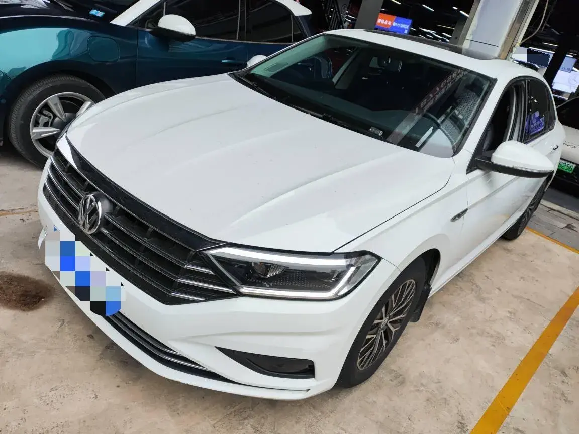 2020 Volkswagen Sagitar 1.2T 116HP L4 7DCT