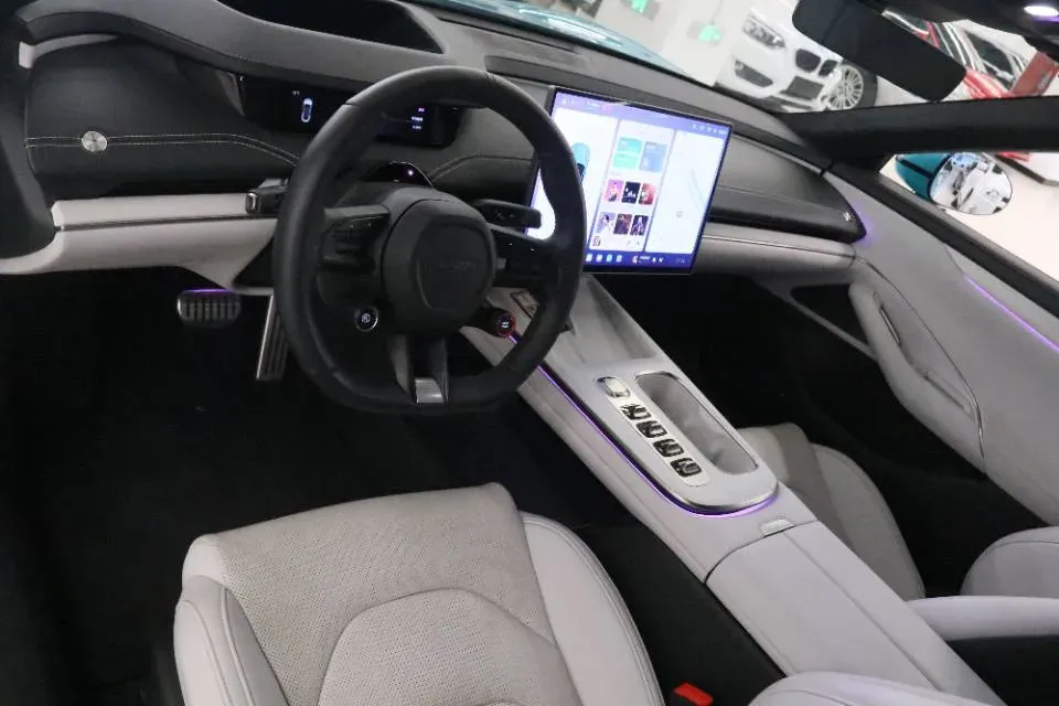 2024 MI SU7 BEV 101KWH,autocango,china used car exporter,china ev exporter,chinese used car exporter,chinese used ev exporter