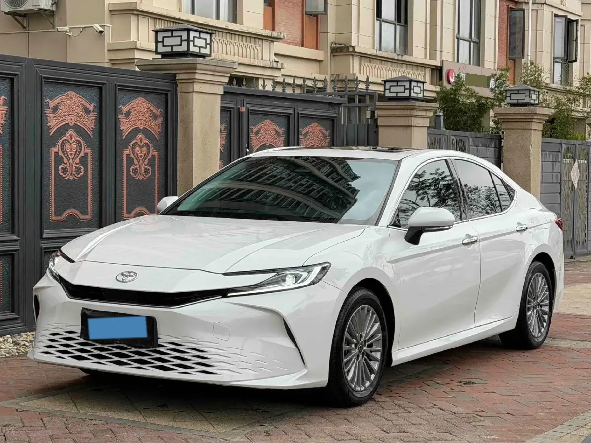 2024 Toyota Camry 2.0L 173HP L4 CVT