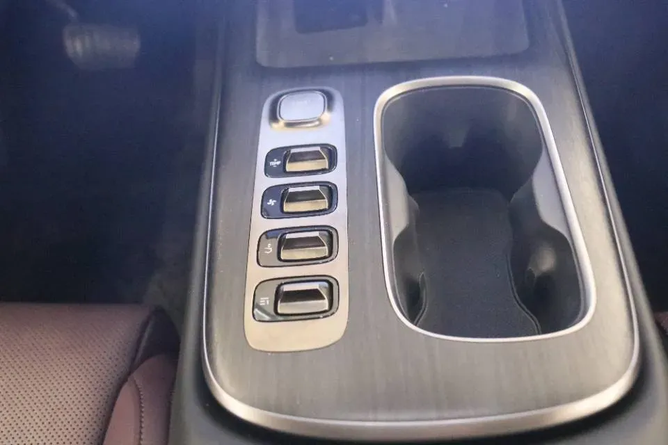 2024 MI SU7 BEV 94.3KWH,autocango,china used car exporter,china ev exporter,chinese used car exporter,chinese used ev exporter