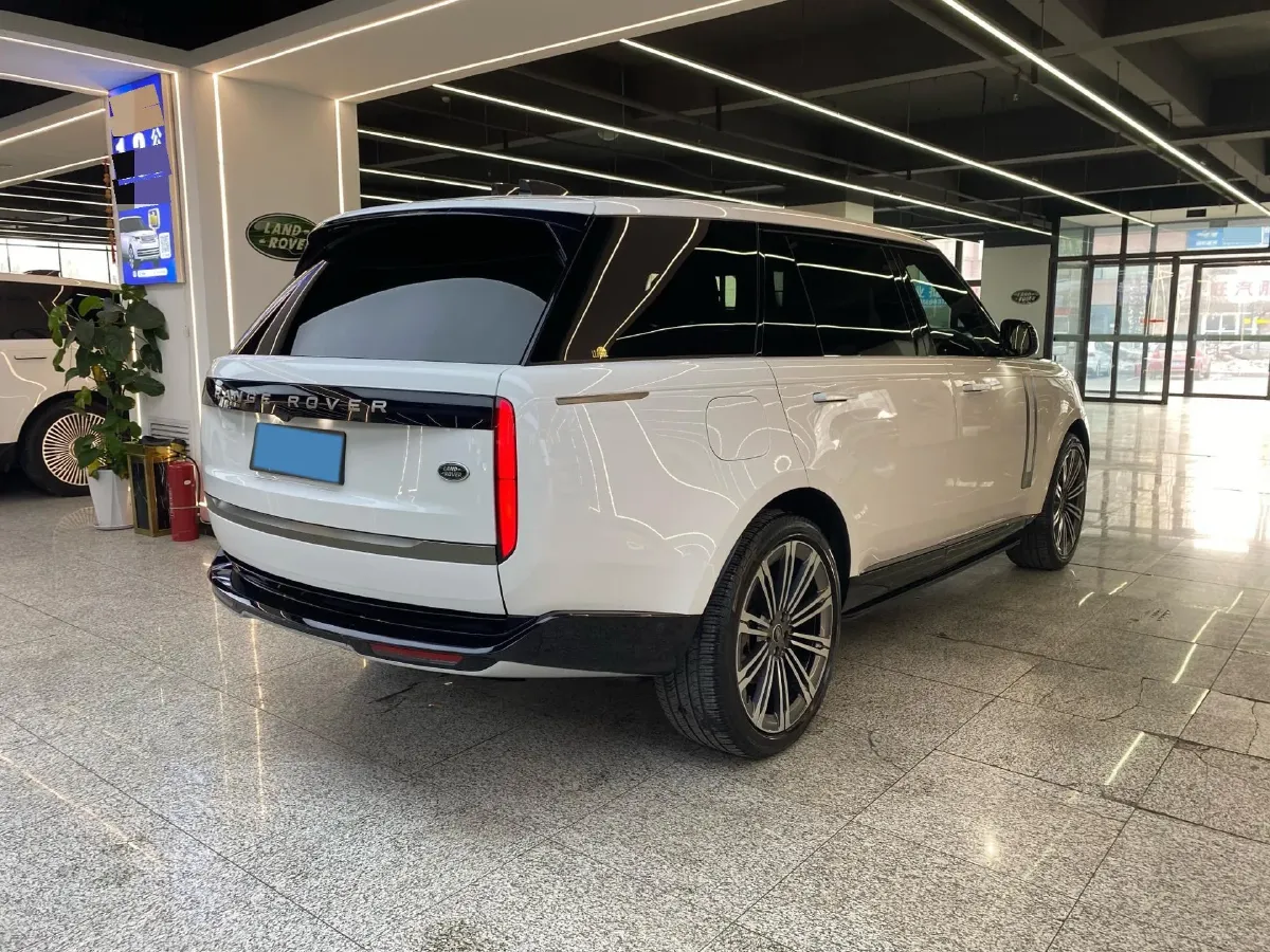 2024 Land Rover Range Rover 3.0T 400HP L6 8AT,autocango,china used car exporter,china ev exporter,chinese used car exporter,chinese used ev exporter