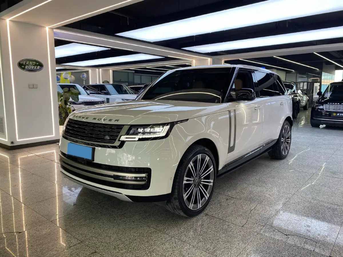 2024 Land Rover Range Rover 3.0T 400HP L6 8AT