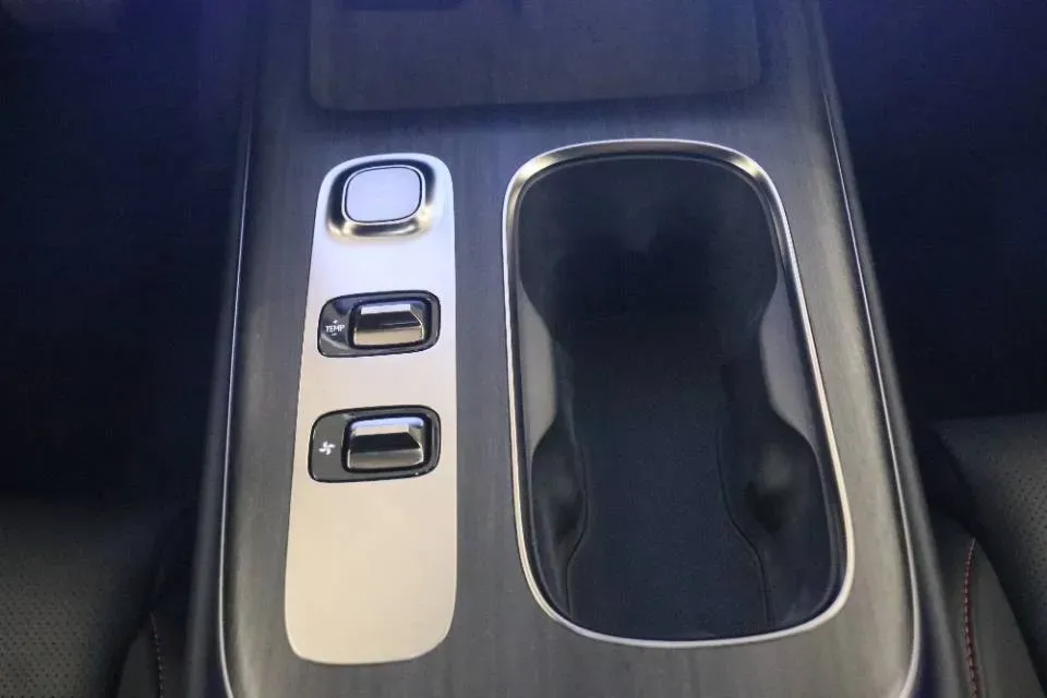 2024 MI SU7 BEV 73.6KWH,autocango,china used car exporter,china ev exporter,chinese used car exporter,chinese used ev exporter