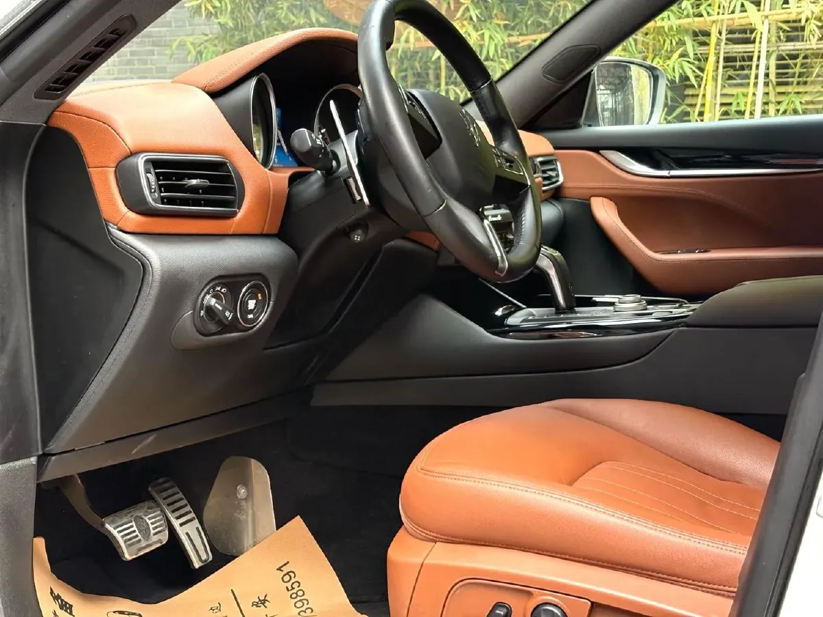 2019 Maserati Levante 3.0T 350HP V6 8AT,autocango,china used car exporter,china ev exporter,chinese used car exporter,chinese used ev exporter