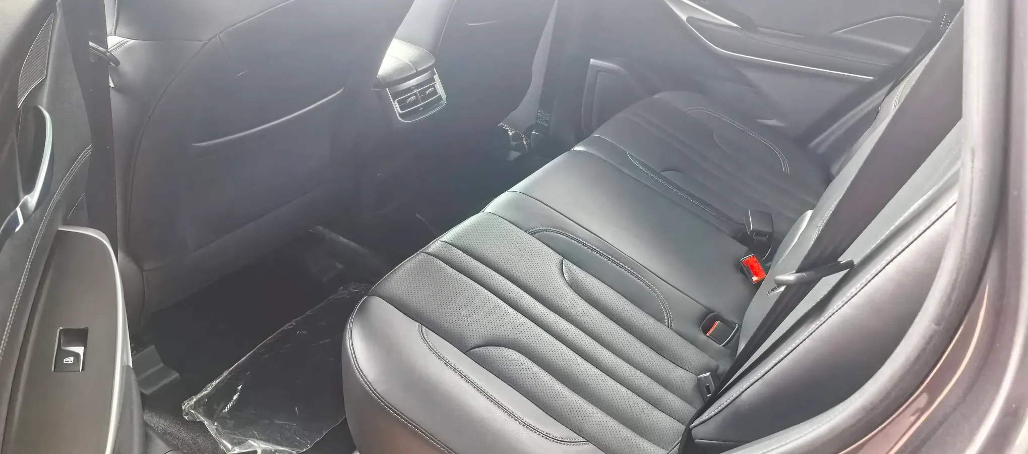 2021 ChangAn CS75 Plus 1.5T 178HP L4 6AT,autocango,china used car exporter,china ev exporter,chinese used car exporter,chinese used ev exporter