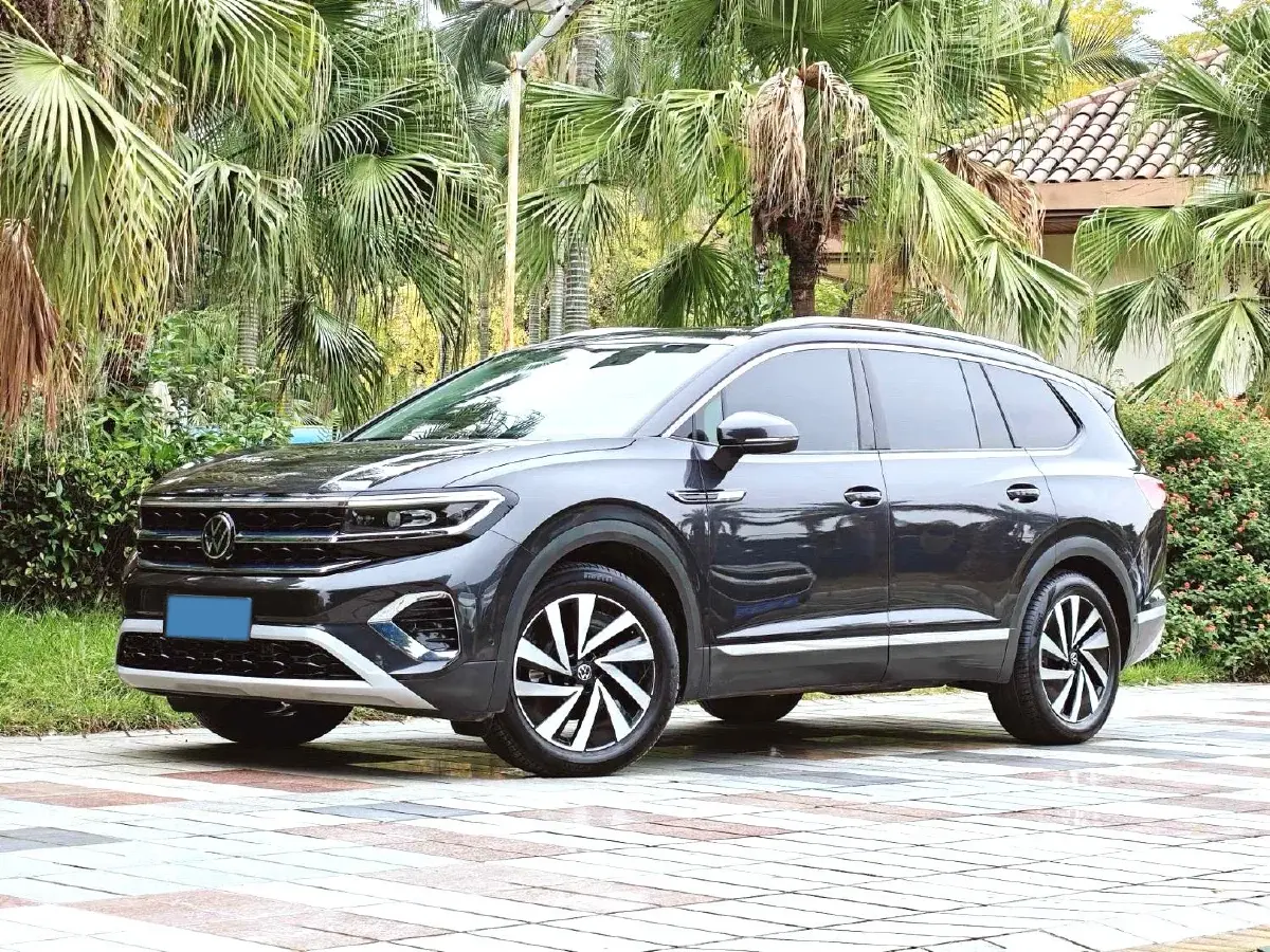 2022 Volkswagen Talagon 2.0T 220HP L4 7DCT