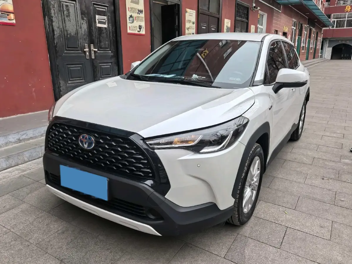 2023 Toyota Corolla Cross 2.0L 152HP L4 E-CVT Hybrid