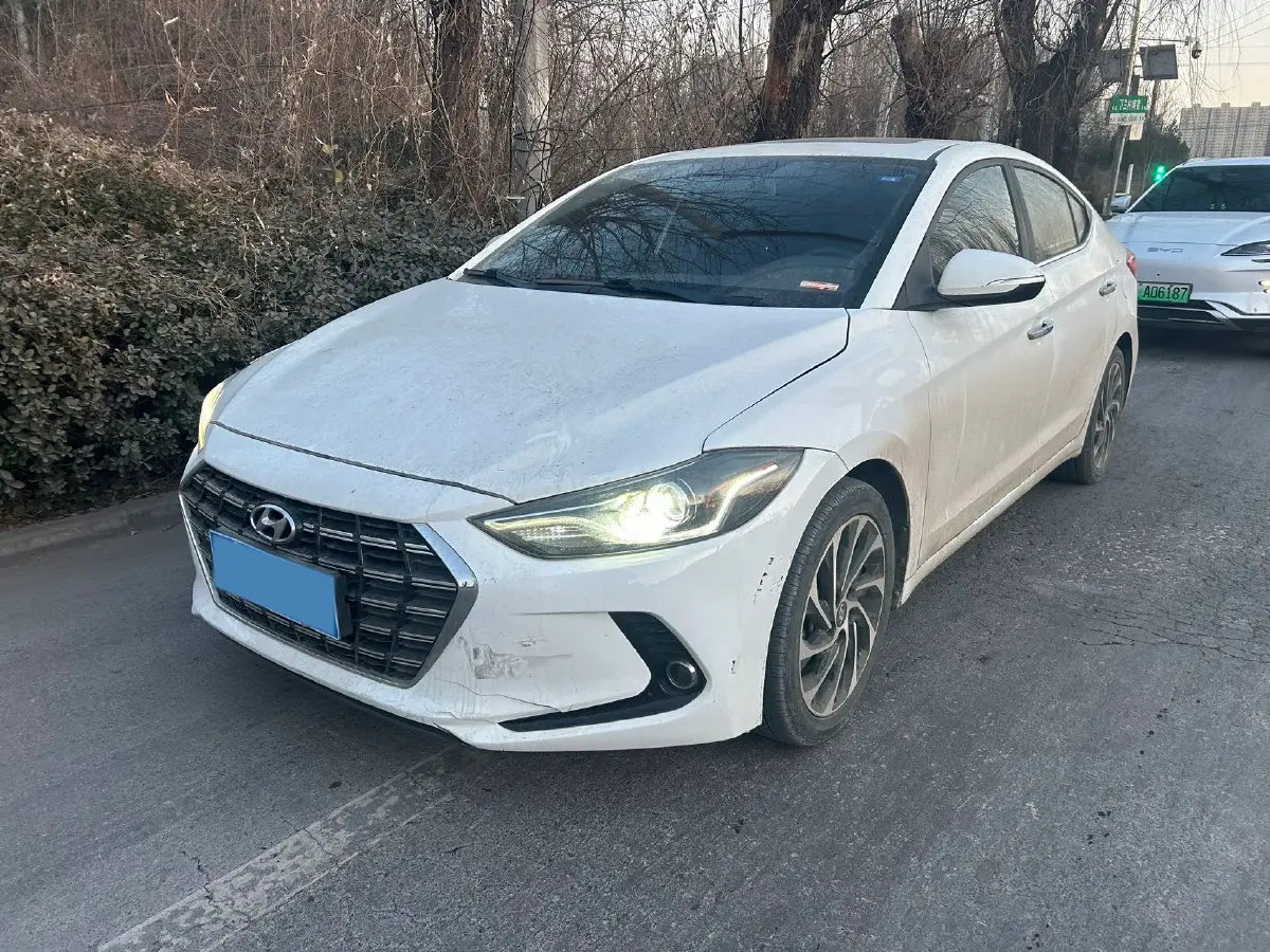 2019 Hyundai Elantra 1.4T 130HP L4 7DCT