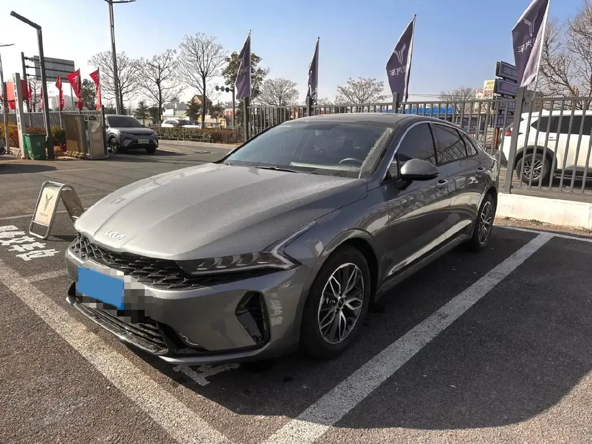 2025 Kia K5 1.5T 170HP L4 7DCT