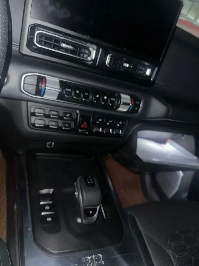 2024 212 212 T01 2.0T 252HP L4 8AT,autocango,china used car exporter,china ev exporter,chinese used car exporter,chinese used ev exporter