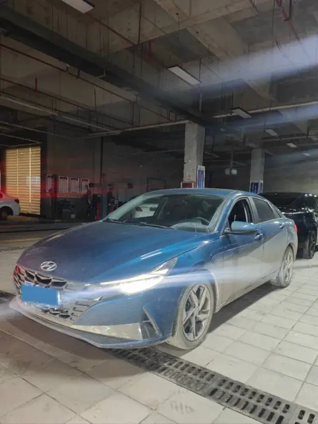 2021 Hyundai Elantra 1.5L 115HP L4 CVT