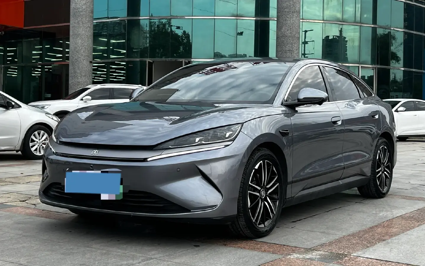 2025 BYD QinL BEV