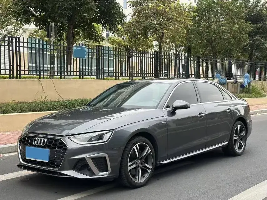 2020 Audi A4L 2.0T 190HP L4 7DCT