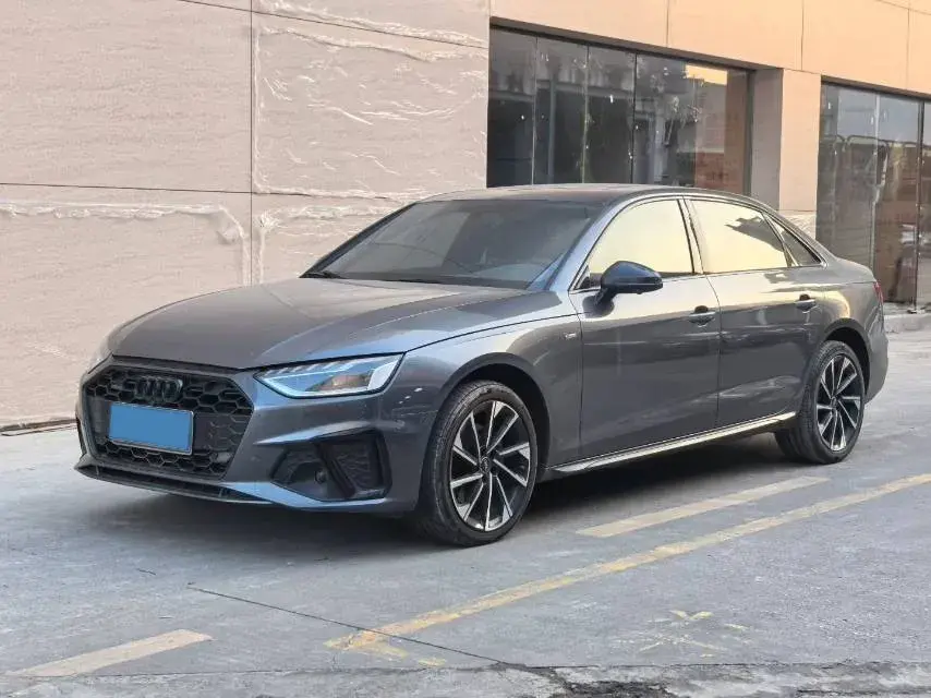 2023 Audi A4L 2.0T 190HP L4 7DCT