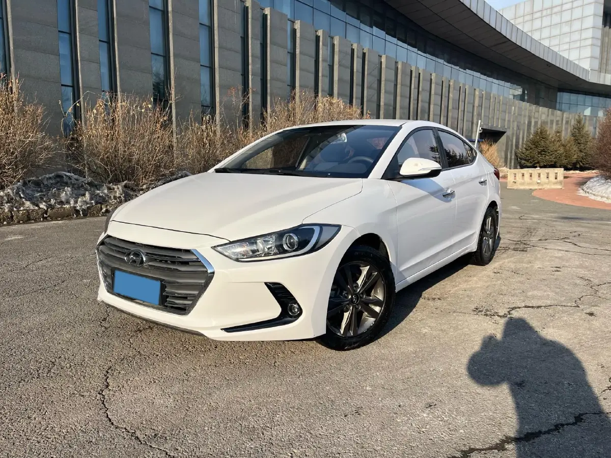 2016 Hyundai Elantra 1.6L 128HP L4 6MT