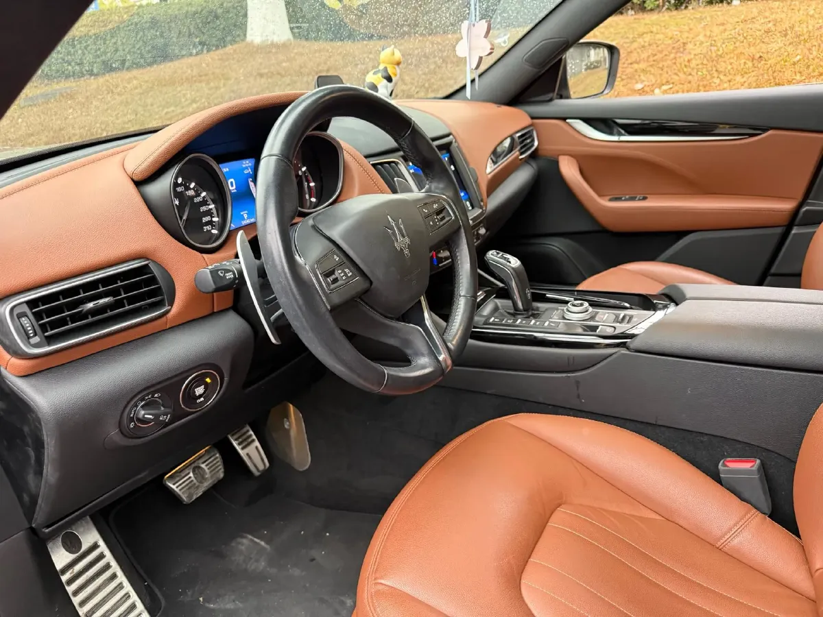 2019 Maserati Levante 3.0T 350HP V6 8AT,autocango,china used car exporter,china ev exporter,chinese used car exporter,chinese used ev exporter