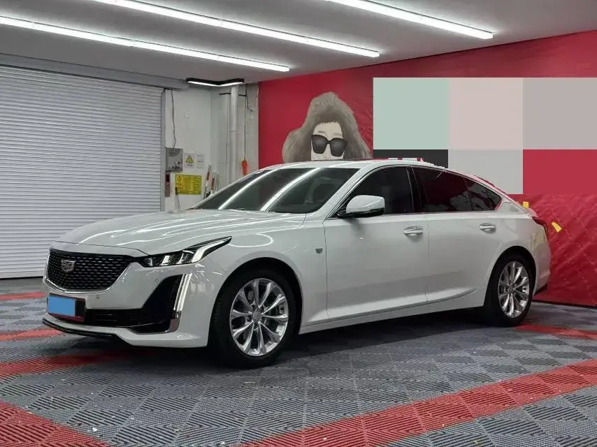 2023 Cadillac CT5 2.0T 237HP L4 10AT