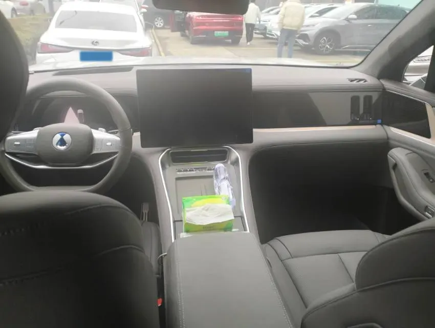 2025 Denza DenzaN8L 2.0T 207HP L4 E-CVT PHEV,autocango,china used car exporter,china ev exporter,chinese used car exporter,chinese used ev exporter
