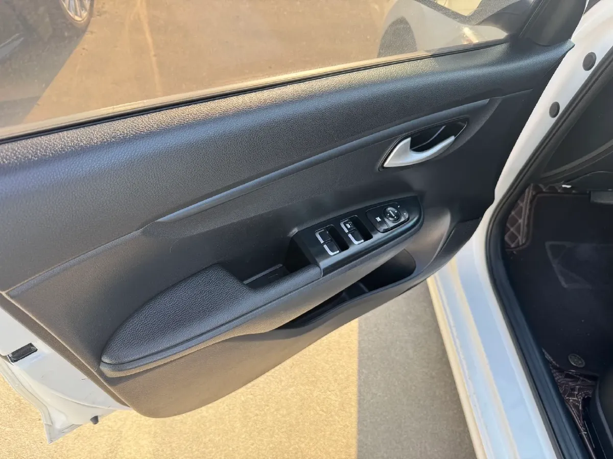 2019 Kia K2 1.4L 100HP L4 6AT,autocango,china used car exporter,china ev exporter,chinese used car exporter,chinese used ev exporter