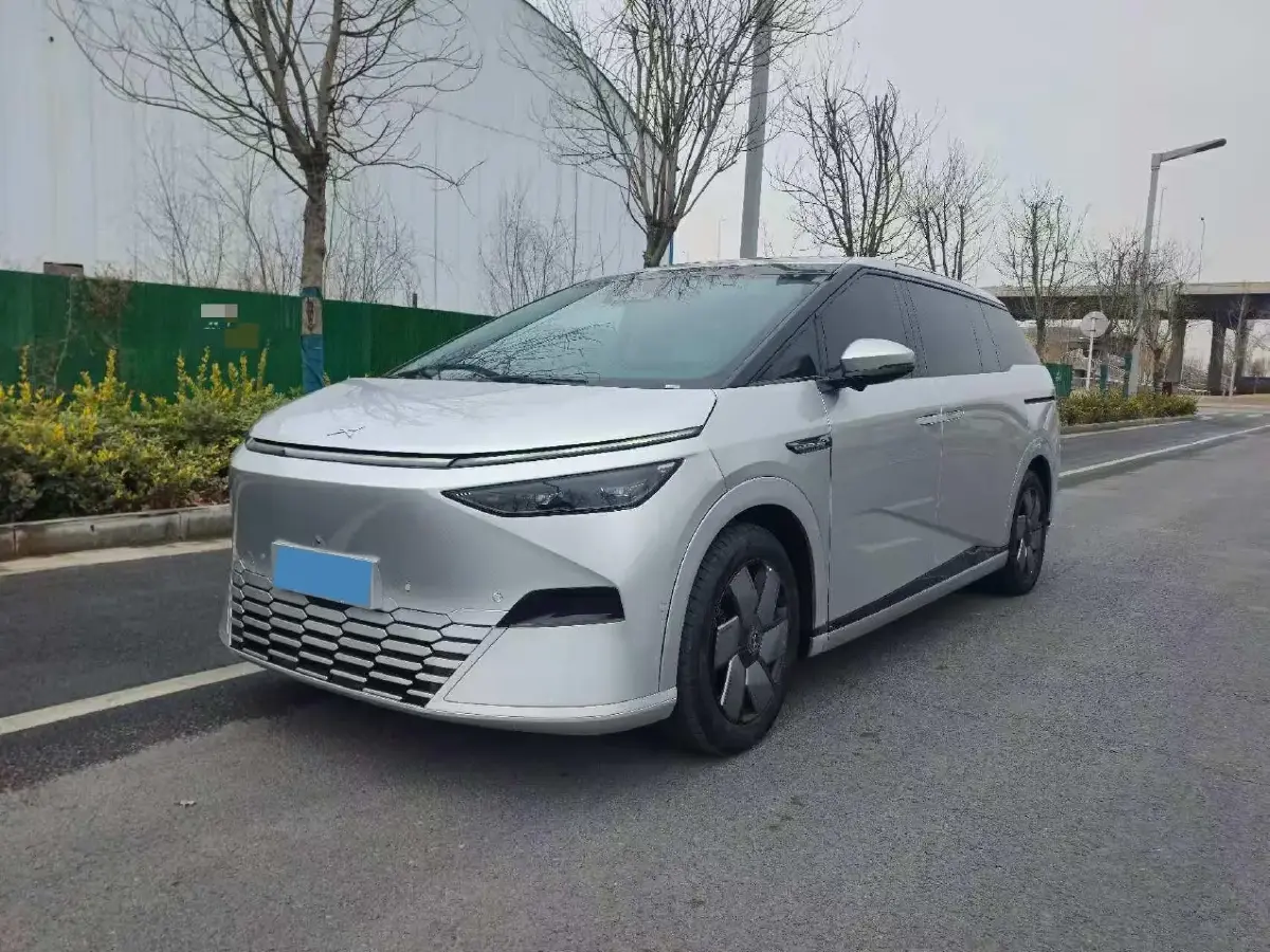 2024 Xpeng X9 BEV 101.5KWH