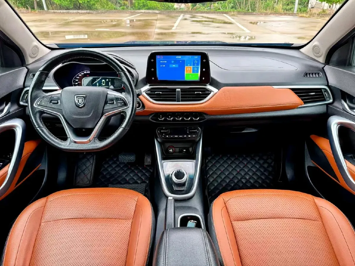 2018 KaiYi E3 1.6L 110HP L4 5MT,autocango,china used car exporter,china ev exporter,chinese used car exporter,chinese used ev exporter