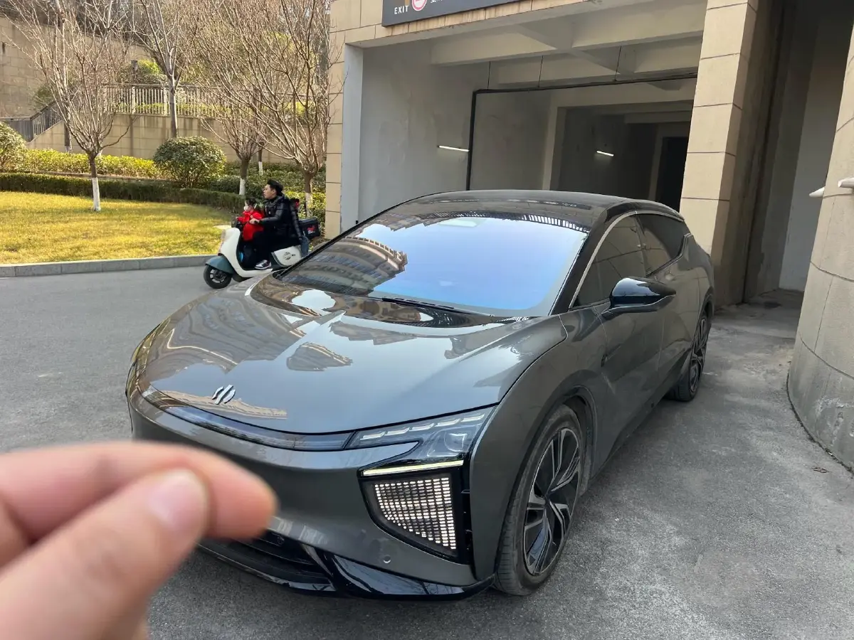 2021 HiPhi X BEV 97KWH