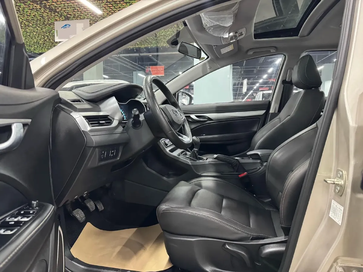 2020 Geely Emgrand 1.5L 109HP L4 5MT,autocango,china used car exporter,china ev exporter,chinese used car exporter,chinese used ev exporter