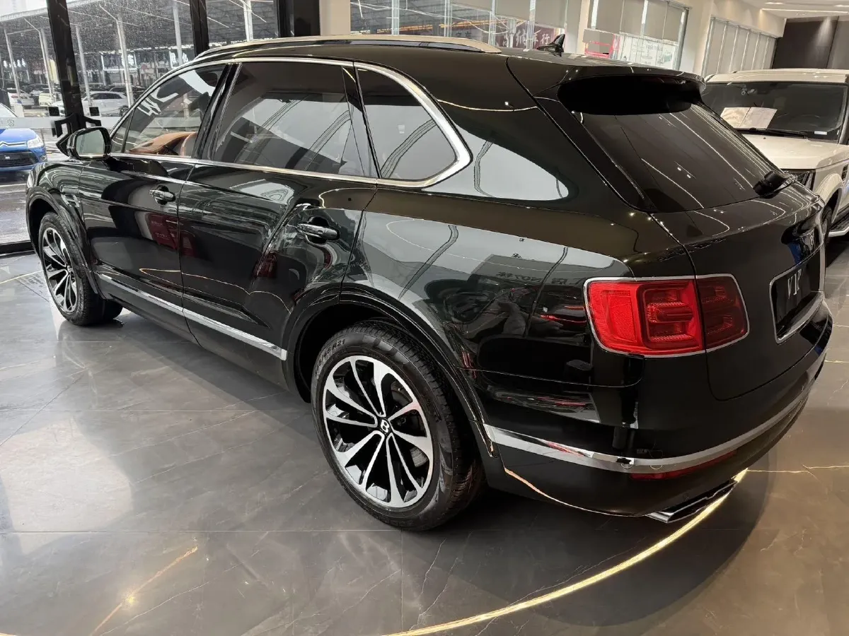 2017 Bentley Flying Spur 4.0T 528HP V8 8AT,autocango,china used car exporter,china ev exporter,chinese used car exporter,chinese used ev exporter