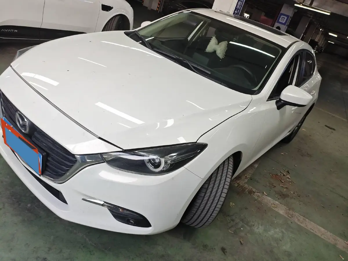 2017 Mazda 3 Axela 1.5L 117HP L4 6AT