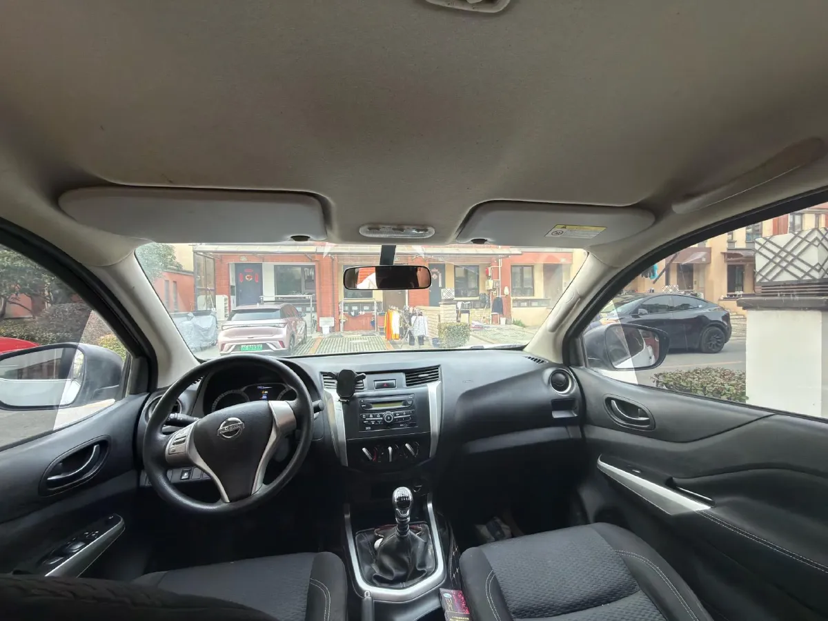 2022 Nissan Navara 2.5L 190HP L4 6MT,autocango,china used car exporter,china ev exporter,chinese used car exporter,chinese used ev exporter