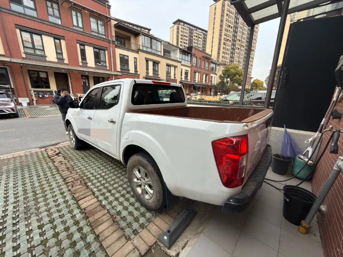2022 Nissan Navara 2.5L 190HP L4 6MT,autocango,china used car exporter,china ev exporter,chinese used car exporter,chinese used ev exporter