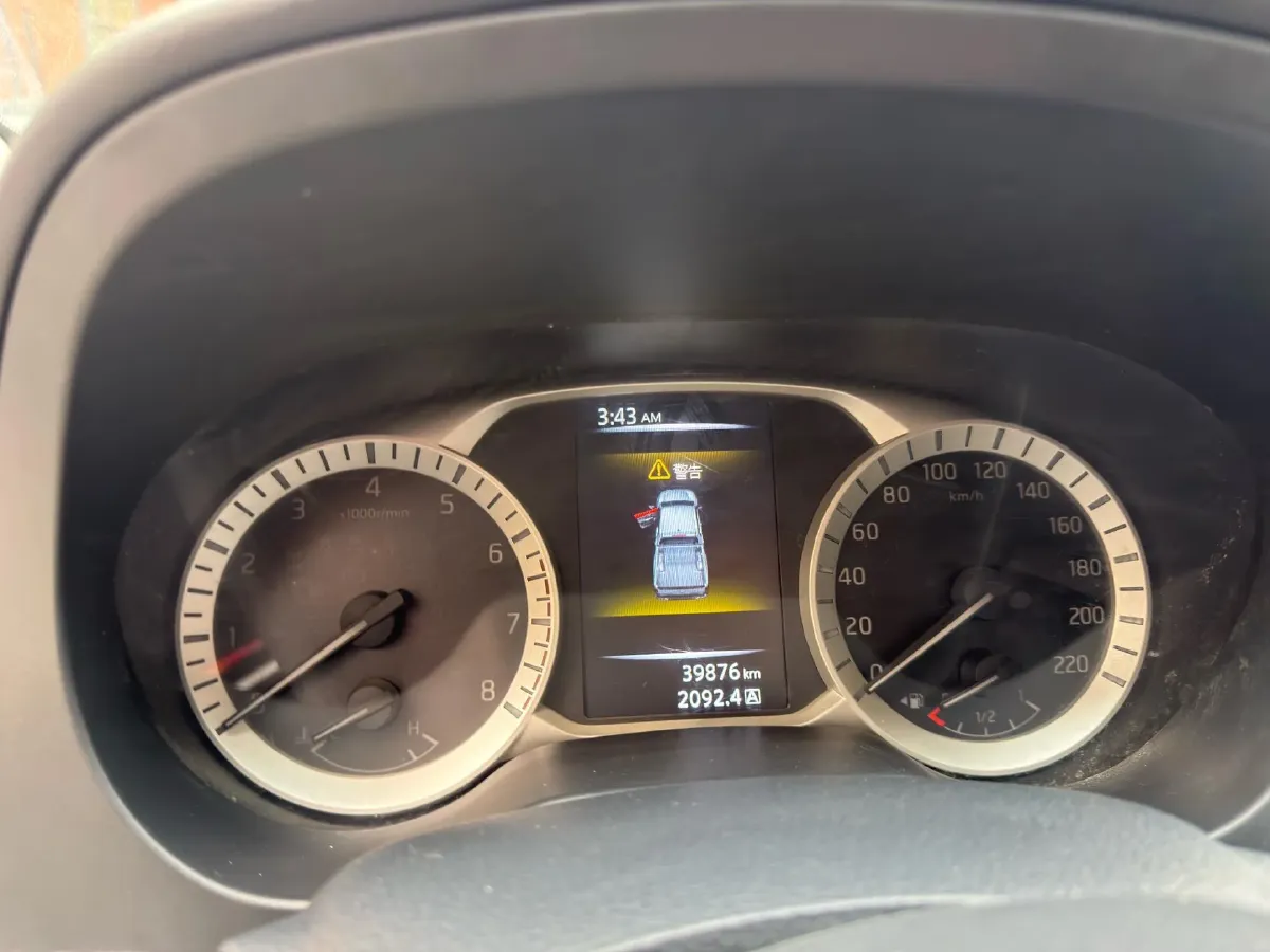 2022 Nissan Navara 2.5L 190HP L4 6MT,autocango,china used car exporter,china ev exporter,chinese used car exporter,chinese used ev exporter