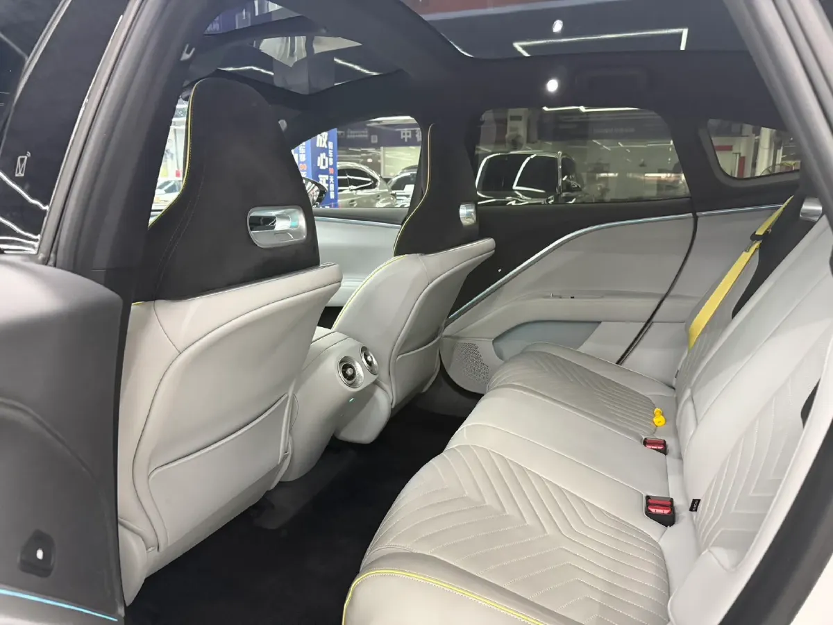 2022 Avatr 11 BEV 90.38KWH,autocango,china used car exporter,china ev exporter,chinese used car exporter,chinese used ev exporter