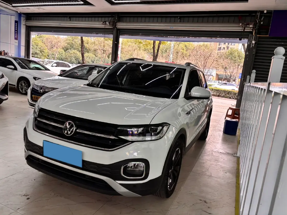 2021 Volkswagen Tacqua 1.5L 113HP L4 6AT