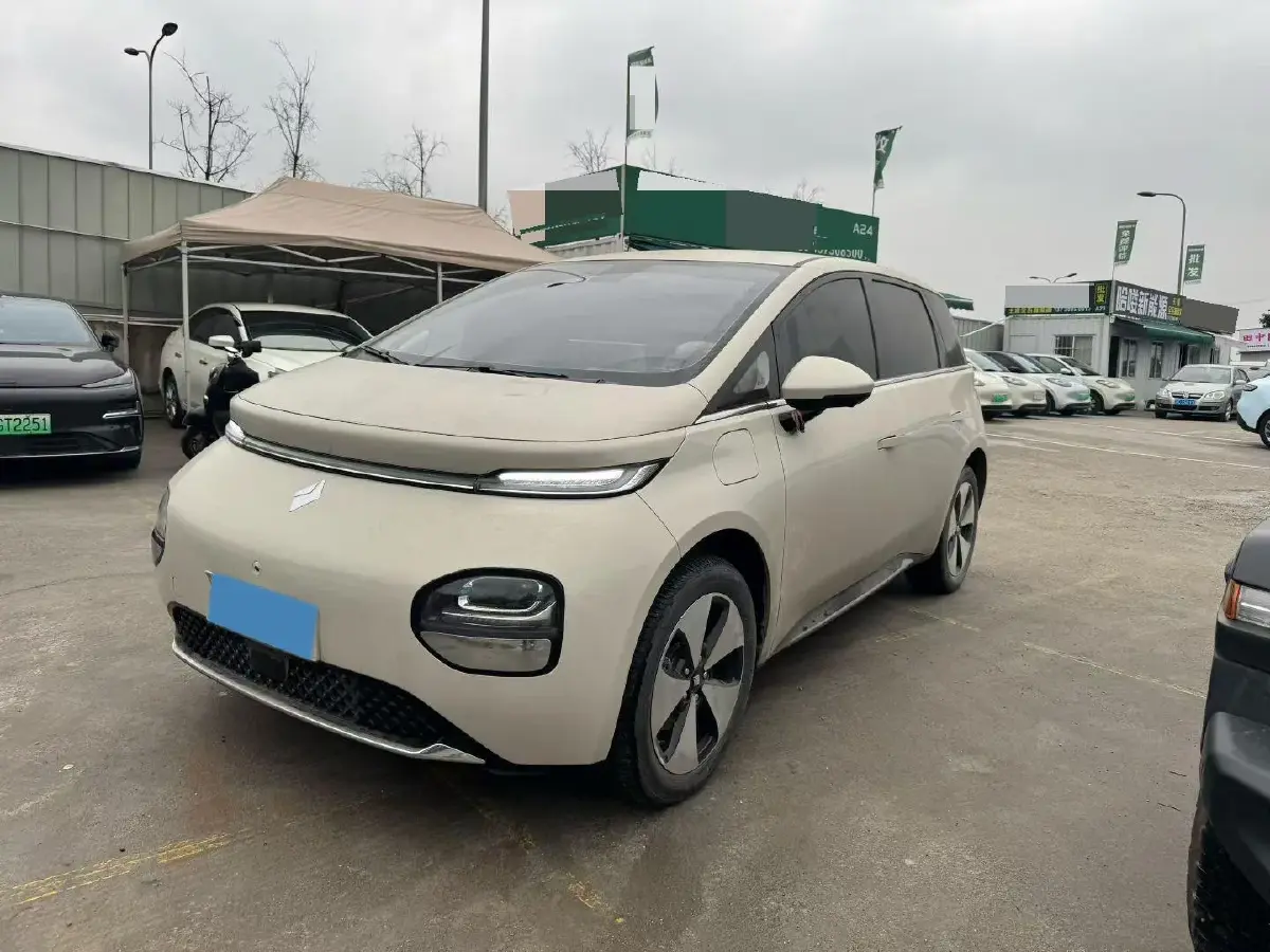 2023 BaoJun Cloud BEV 50.6KWH