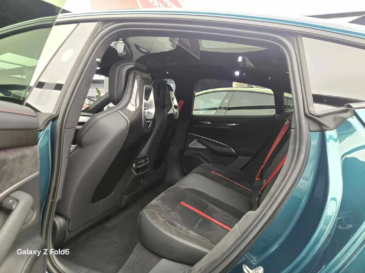 2025 MI SU7 Ultra BEV 93.7KWH,autocango,china used car exporter,china ev exporter,chinese used car exporter,chinese used ev exporter