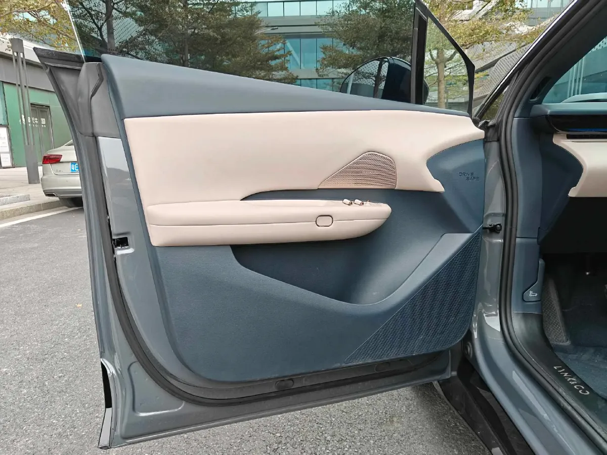 2025 Dongfeng Z9 2.0T 258HP L4 8AT,autocango,china used car exporter,china ev exporter,chinese used car exporter,chinese used ev exporter